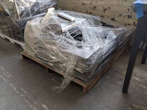 lot 6153 image: Pallet Of Assorted Computer Components, Monitors, Laptops, And More