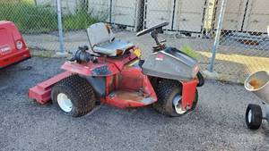 lot 6201 image: Toro Sand Pro 5020