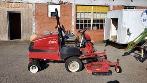 lot 6205 image: 2010 Toro Groundsmaster 3280D