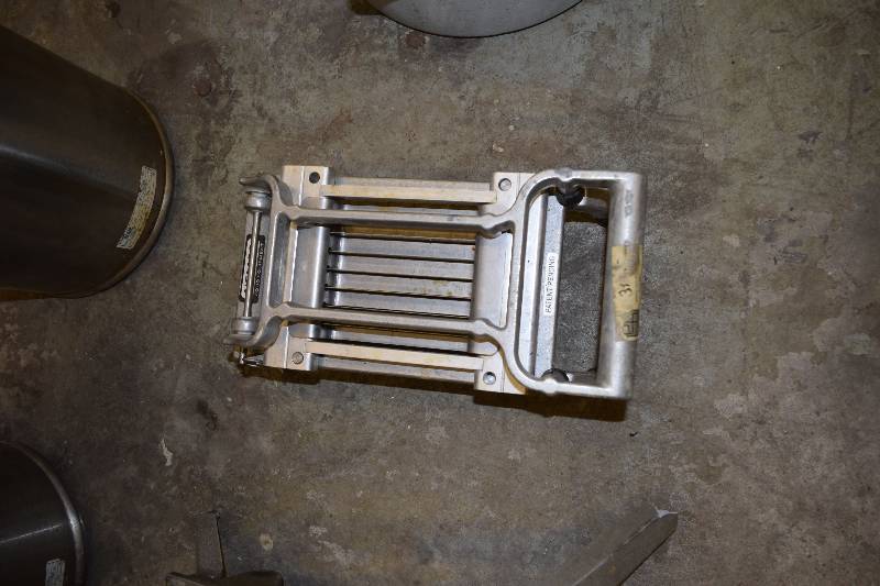 lot 11 image: Nemro Vegetable Slicer