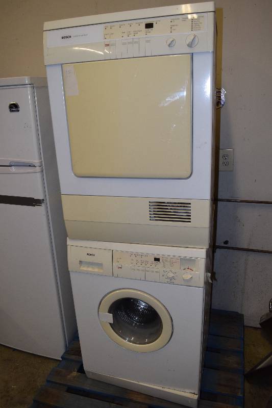lot 50 image: Bosch WasherDryer Combo Mini Set