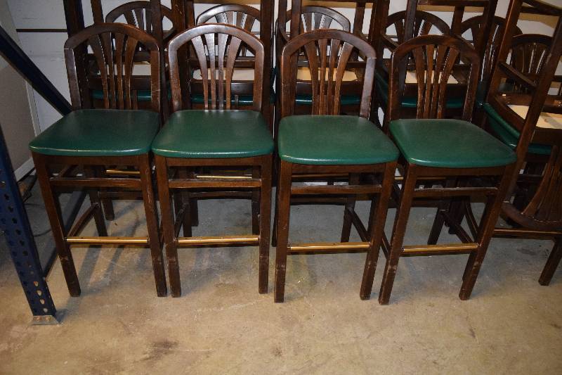 lot 53 image: Bar Stools x4