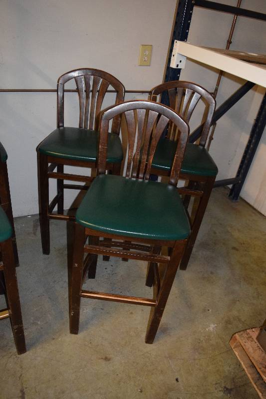 lot 56 image: Bar Stools x3