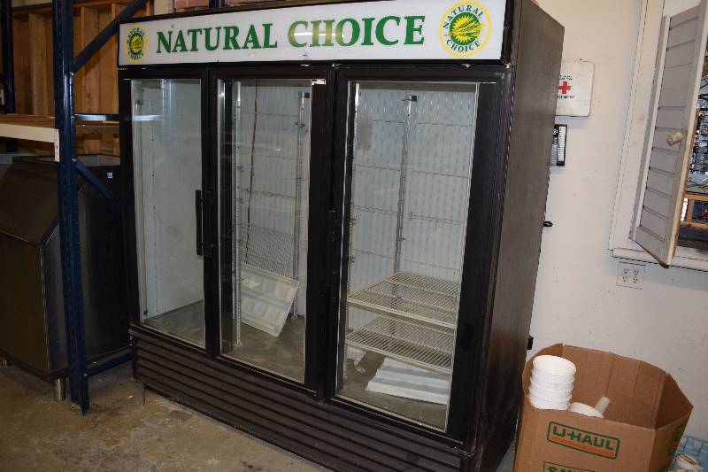lot 60 image: 3 Door True Glass Freezer