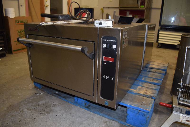 lot 61 image: Blodgett Digital Countertop oven