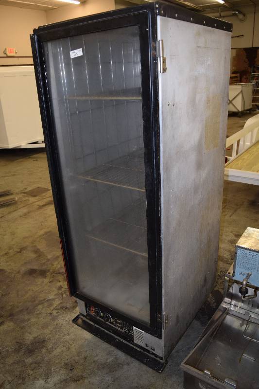 lot 75 image: Metro Heatingproofing cabinet