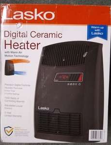 lot 7819 image: Lasko Digital Ceramic Heater
