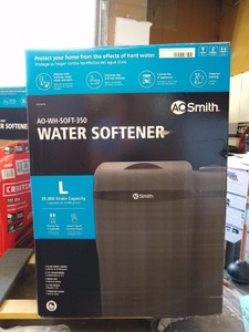 lot 7869 image: A.O. Smith 35000-Grain Water Softener
