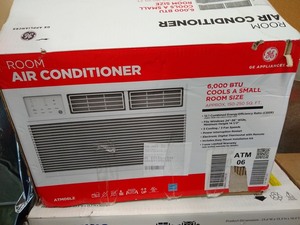 lot 7887 image: GE 6,000 BTU Energy Star Room Air Conditioner - 115 Volt