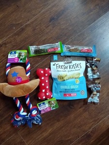 lot 7902 image: Doggy Gift Bag