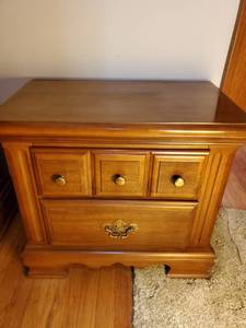 lot 1134 image: BASSETT Night Stand with 2 Drawers.