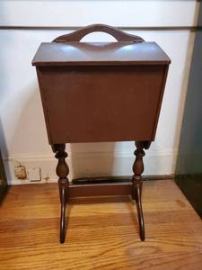 lot 1149 image: Antique Sewing Side Table Storage