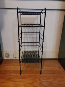 lot 1153 image: Vintage Blk Metal Record Shelf