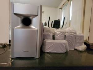 lot 2133 image: 6 Piece Toshiba Surround Sound Speaker Set w Wires