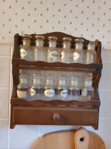 lot 2149 image: Vintage Spice Rack