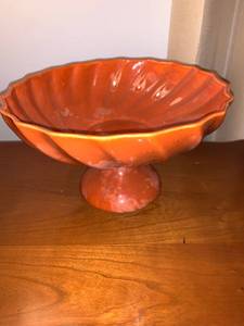 lot 6226 image: Burnt Orange Candy Dish Location Mantel