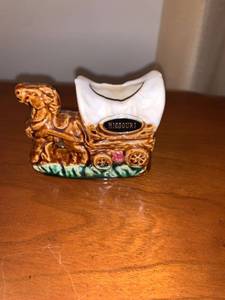 lot 6230 image: Tiny Horse Wagon Planter Location Mantel