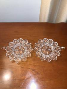lot 6238 image: Two Glass Ashtrays Location Mantel