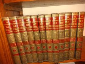 lot 7879 image: Vintage 12 Book Set Of The Illustrated Do It Yourself Encyclopedia From Popular Science From 1958