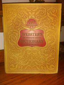 lot 7881 image: A Beautiful Vintage Websters New Twentieth Century Dictionary From 1956