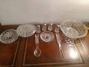 lot 7895 image: Lot Of 8 Crystal Items With 2 Unique Utensils A Crystal Fork And Spoon, Spoon Has A Small Chip