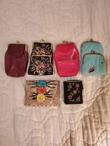 lot 7902 image: Lot of Vintage Cigerette Holders