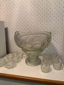 lot 7929 image: Beautiful Pressed Glass Punch Bowl And 12 Glasses Location Kitchen