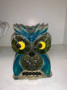 lot 7934 image: Cute Mid Century Resin Owl NapkinLetter Holder Location Kitchen
