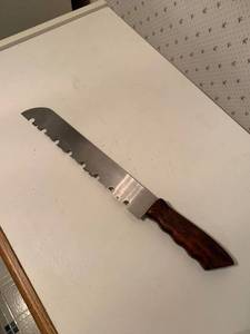 lot 7936 image: 1950s Cattaraugus Cutlery Knife Bakelite Handle Patent 2799930 Location Kitchen
