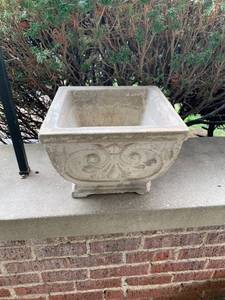 lot 7950 image: Cement Planter