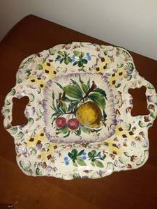 lot 8553 image: Decorative Handpainted Candy Dish