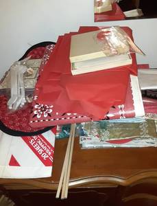 lot 8566 image: Lot of Paper Napkins, Placemats, Plastic Table Cloths , Small Patriotic Flags
