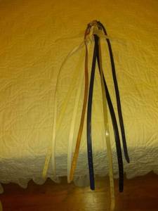 lot 8579 image: Lot Of Vintage Ladies Skinny Belts