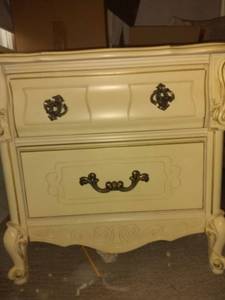 lot 8589 image: Vintage 2 Drawer DeSoto Nightstand