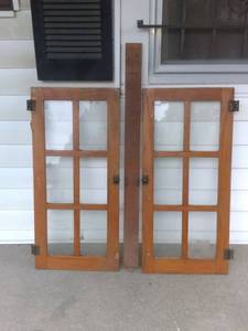 lot 8595 image: Pair Of Vintage 6 Payne Cabinet Doors With Joining Slat On Piece Missing