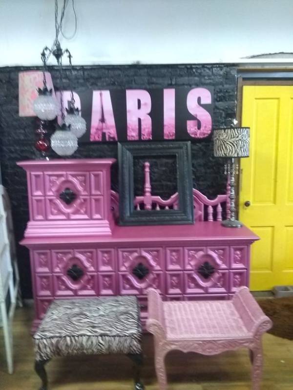 Osawatomie KS ★ Antique Upright Piano ★ Photography Backdrop System ★ Antiques ★ Furniture