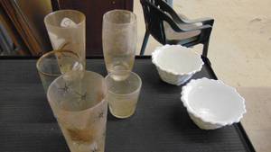 lot 10008 image: old glasses - 2 milk glass bowls white