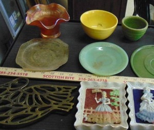 lot 10010 image: trivets - vintage bowls - Victorian decor