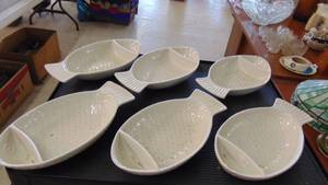 lot 10029 image: 6 fish chip and dip bowls