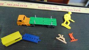 lot 10044 image: vintage plastic toys - simi truck and trailer - rifleman - soldier on horse