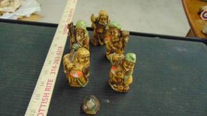 lot 10055 image: little Japanese men statues