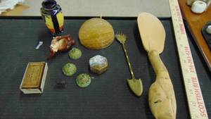 lot 10056 image: vintage violin rosin - carved wooden spoon - Asian vase - smoking money ceramic