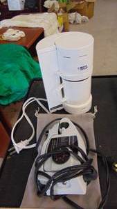 lot 10079 image: coffee break coffee maker - travel iron