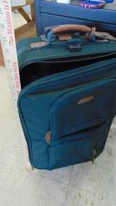 lot 10111 image: nice rolling luggage