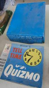 lot 10135 image: Tell time flash cards