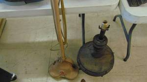 lot 10146 image: vintage Floor scrubber - lamp