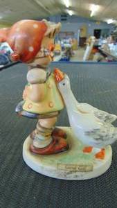 lot 10174 image: Hummel girl and geese