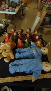 lot 10224 image: lot of different dolls and teddy bear