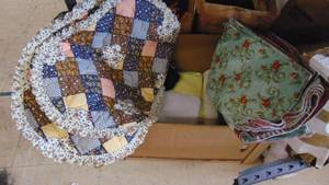lot 10237 image: quilted items