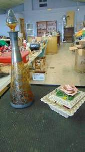 lot 10246 image: rose trinket box - wine craft
